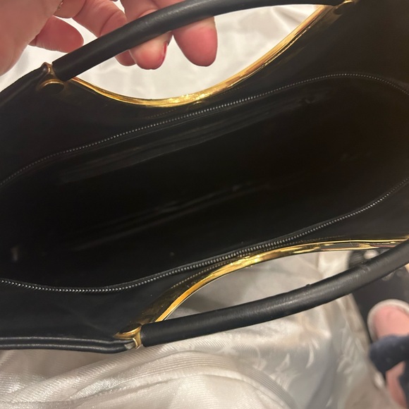 Black clutch with gold ::: Authentic leather - Picture 2 of 4